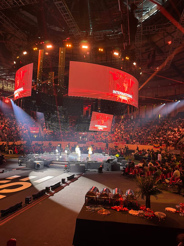 International Panel draws large audience in Lisbon event hall
