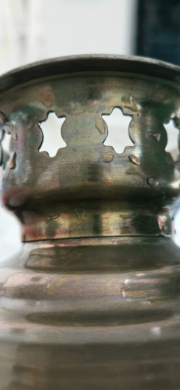 Personal belongings catalogued in detailed photography session in Lipetsk