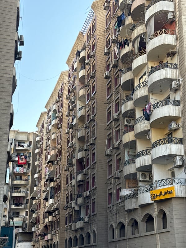 Clear skies over Cairo's multi-story buildings documented