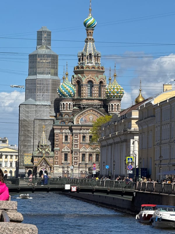 Morning scenes captured around Saint Petersburg's historic landmarks