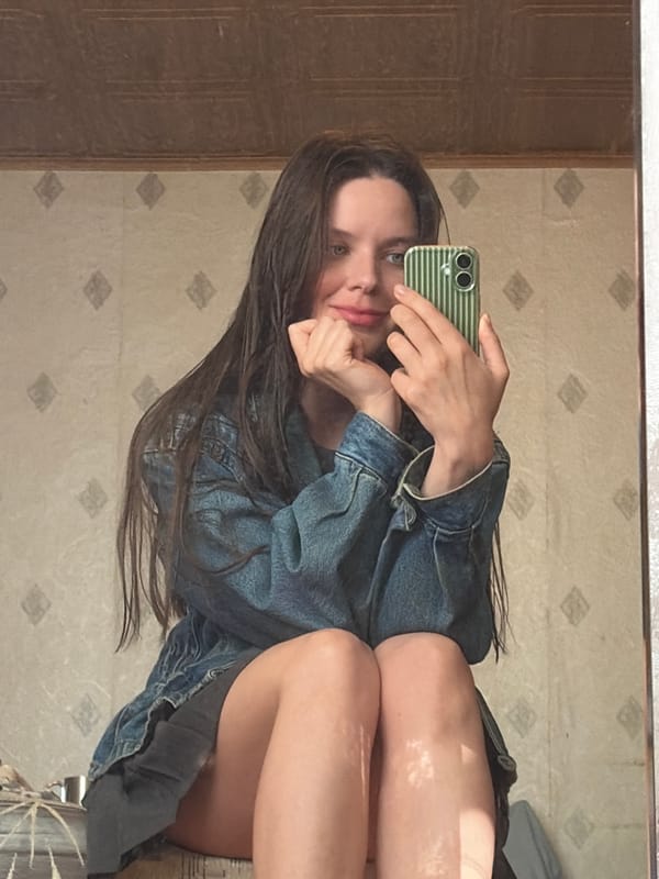 Selfies and a sleeping cat in a Lyubertsy apartment