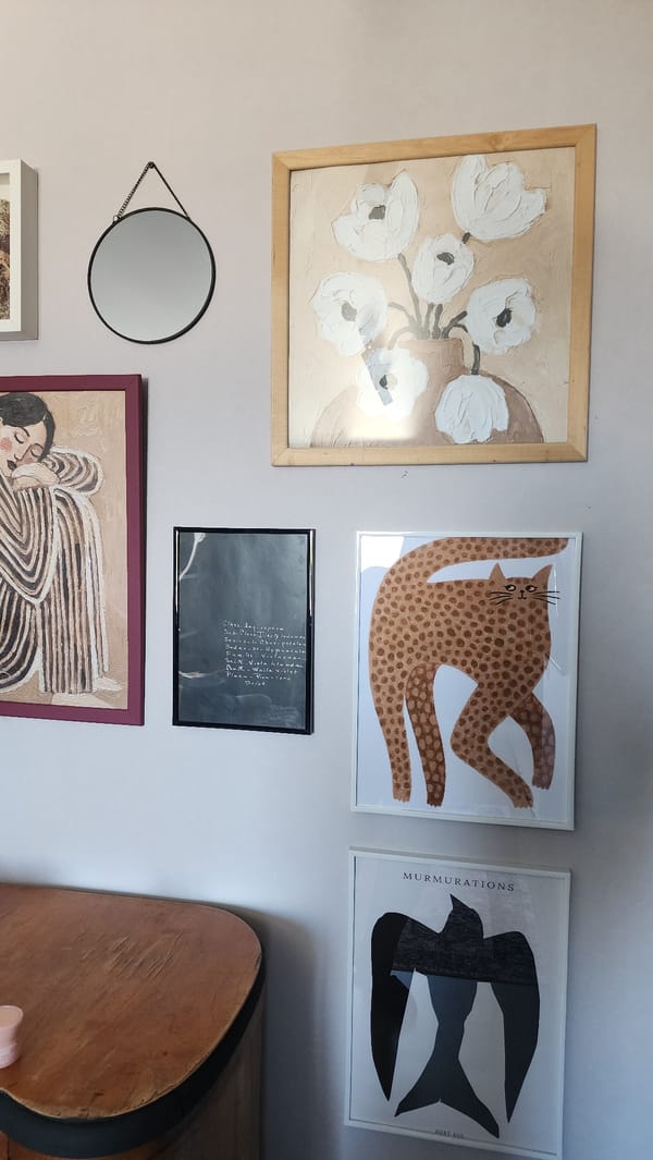 Morning home tour documented in Smolensk residence
