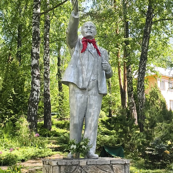 Lenin statue with red scarf observed in Russian city park