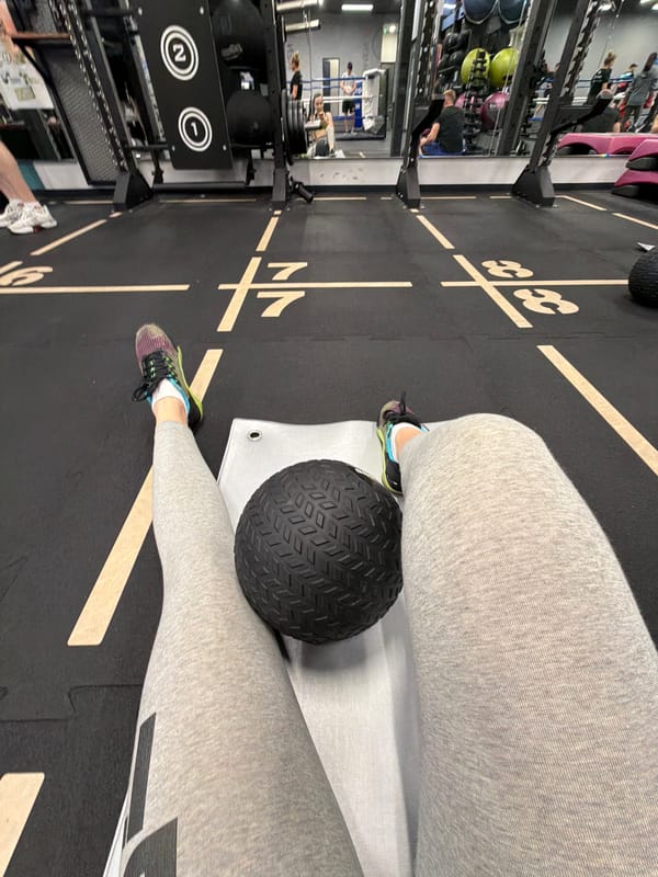 Afternoon workout session captured at Pernik gym