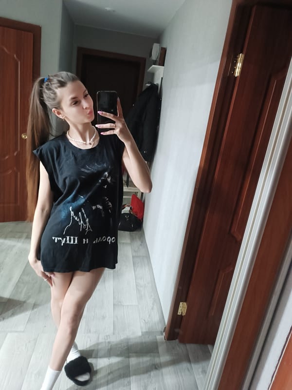 Woman Takes Extended Selfie Session in Russian Apartment
