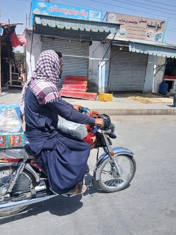 Morning street life and vegetable markets documented in Quetta