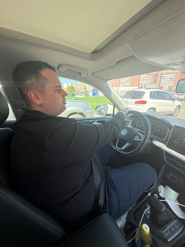 Driver observed in vehicle in Krasnoyarsk, Russia
