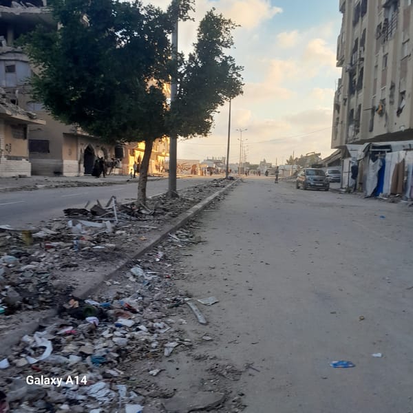 Khan Yunis streets show extensive building collapse and rubble