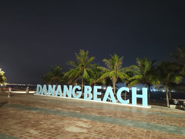 Nighttime scenes documented at Đà Nẵng Beach Vietnam