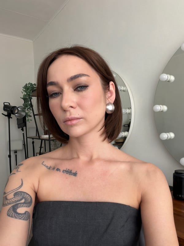 Early morning selfie session and beauty treatment in Ust-Ilimsk