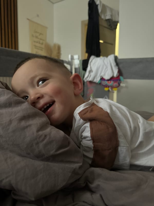 Family moments captured in Odintsovo bedroom