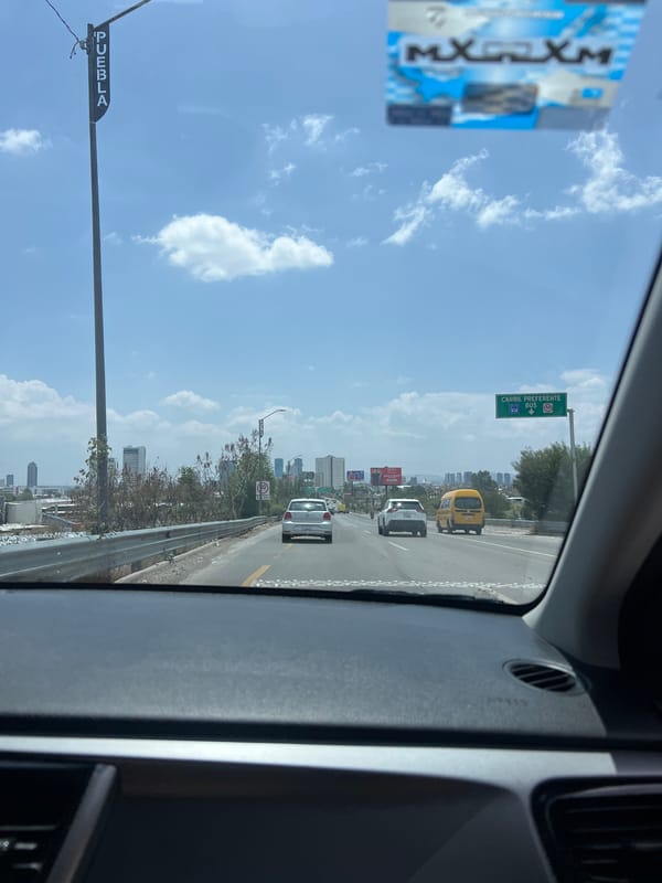 Highway traffic observed near San Bernardino Tlaxcalancingo, Mexico