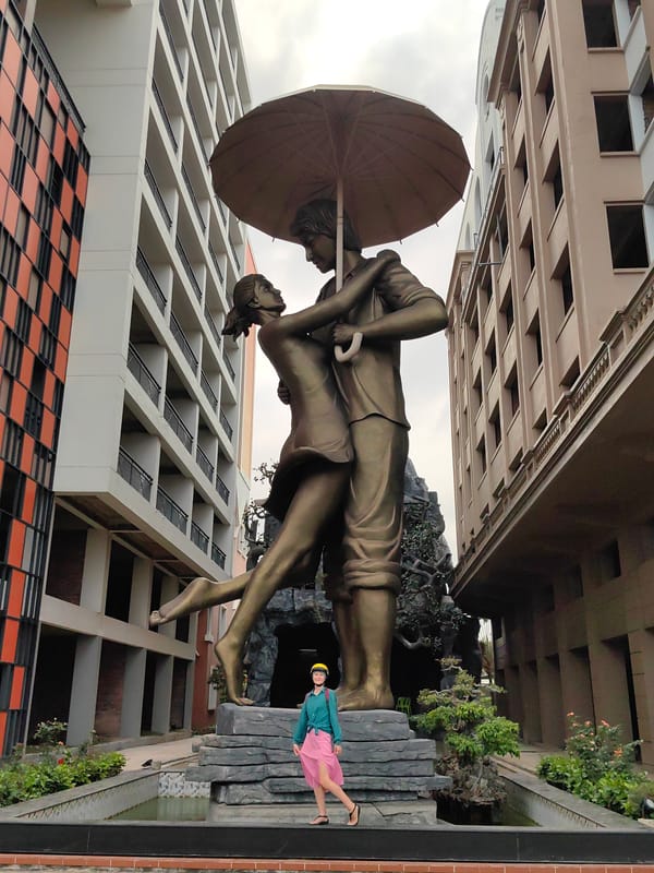 Bronze couple statue observed in Tuan Chau Ward, Vietnam