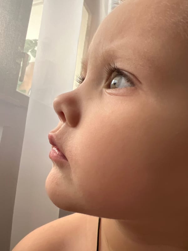 Morning selfie and child with tablet captured in Марковский