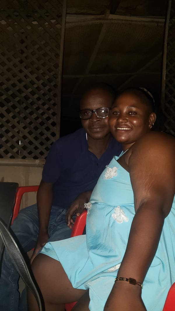 Evening photo session captures casual moments in Narayi, Nigeria