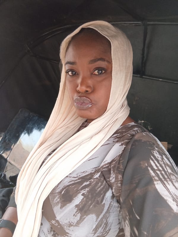 Woman spotted in rickshaw near Nigerian stadium