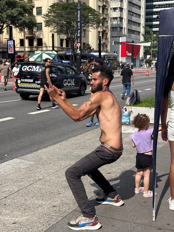Street party with DJ, dancers erupts on São Paulo sidewalks