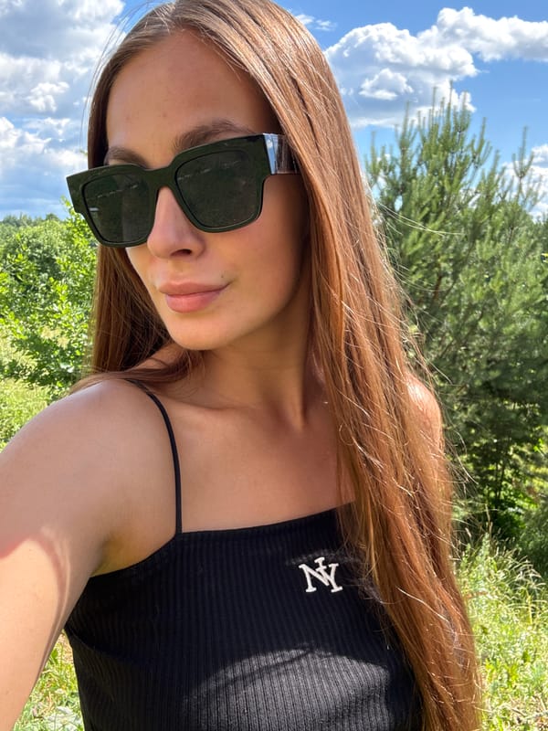 Lazy summer day in rural Шолохово: flowers, cats, and open fields
