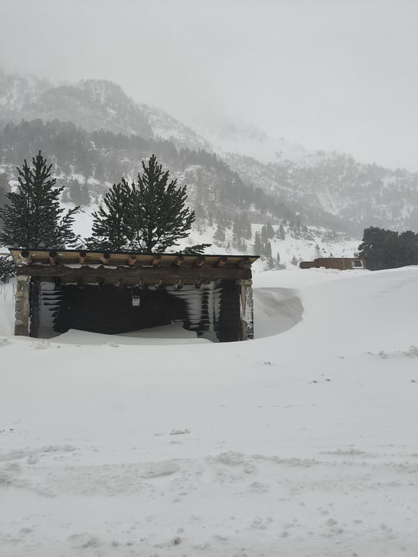 Snow blankets Benasque mountain region in early April