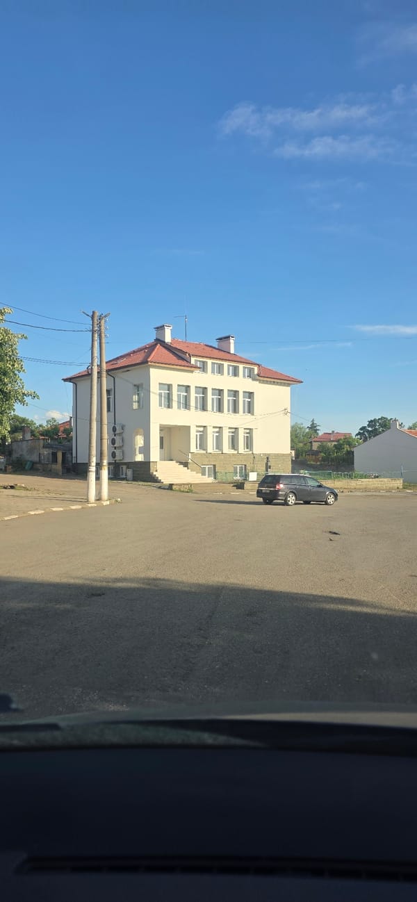 Ordinary street scene documented in Troyanovo, Bulgaria