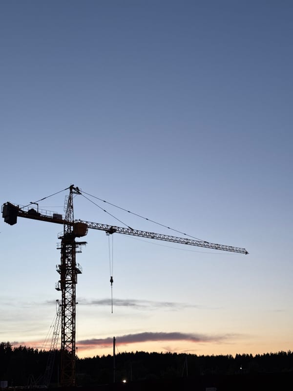 Evening life in Izhevsk: construction, sunsets, and indoor moments