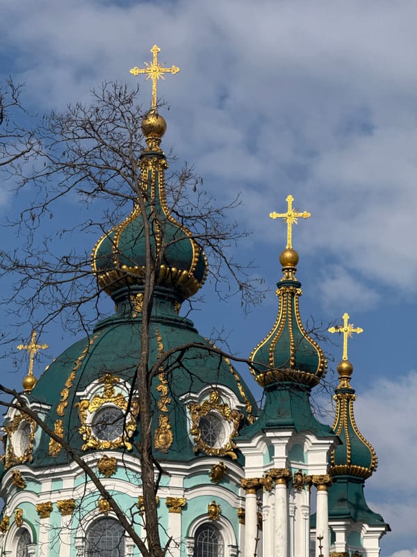 Tourist captures panoramic views of historic Kyiv landmarks