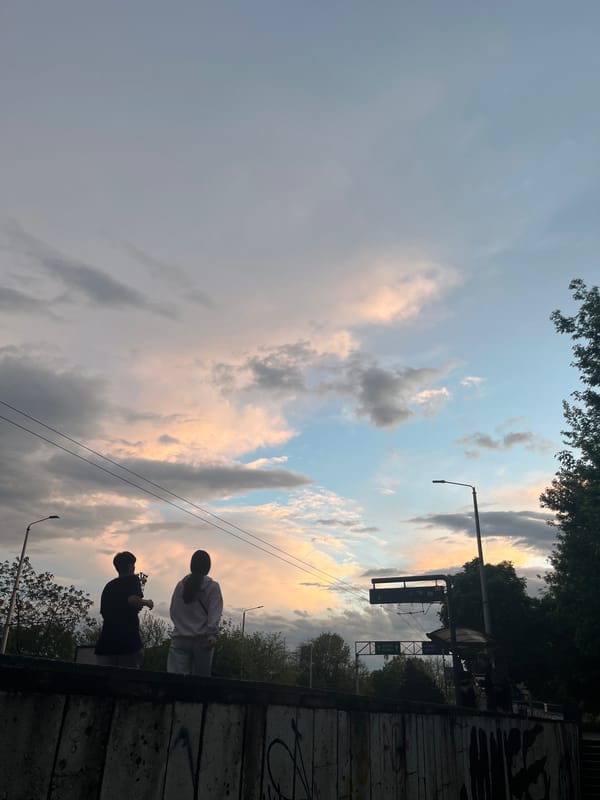 Evening moments captured in Varna: silhouettes, wine, wallet