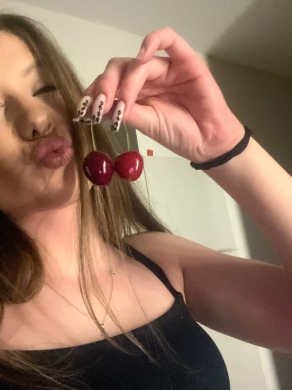 Selfie session: fitting rooms, mirrors, and playful poses