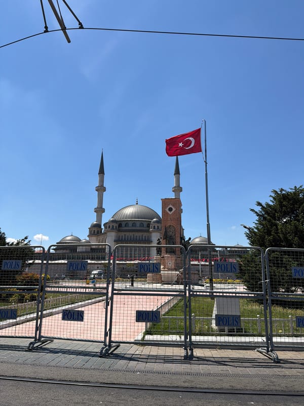 Sunny morning scenes documented across Beyoğlu district, Istanbul