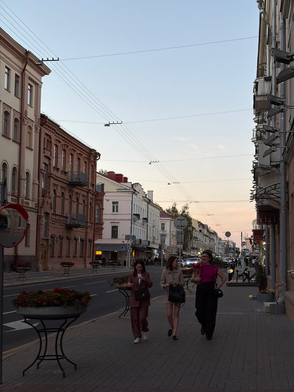 Witness documents Minsk streetscapes and entertainment venues during evening hours