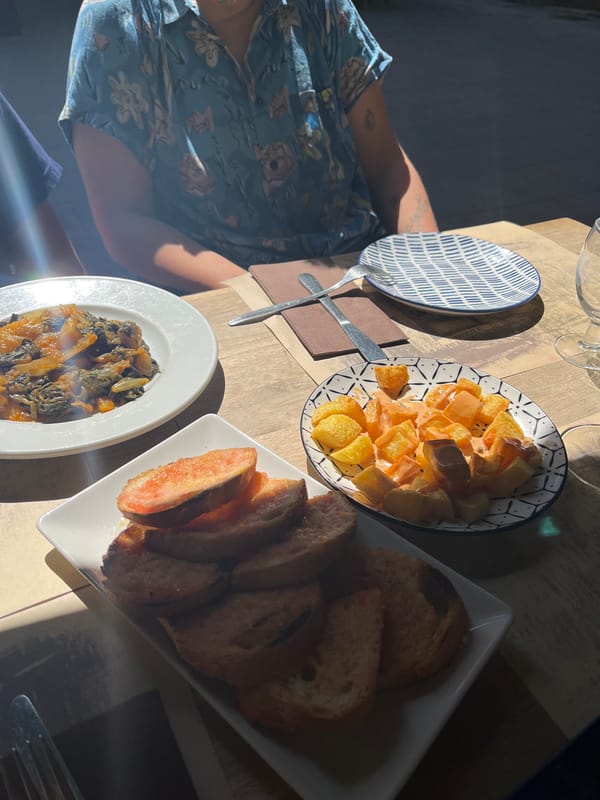 Barcelona midday scenes: tapas, ceramics shop, sangria documented