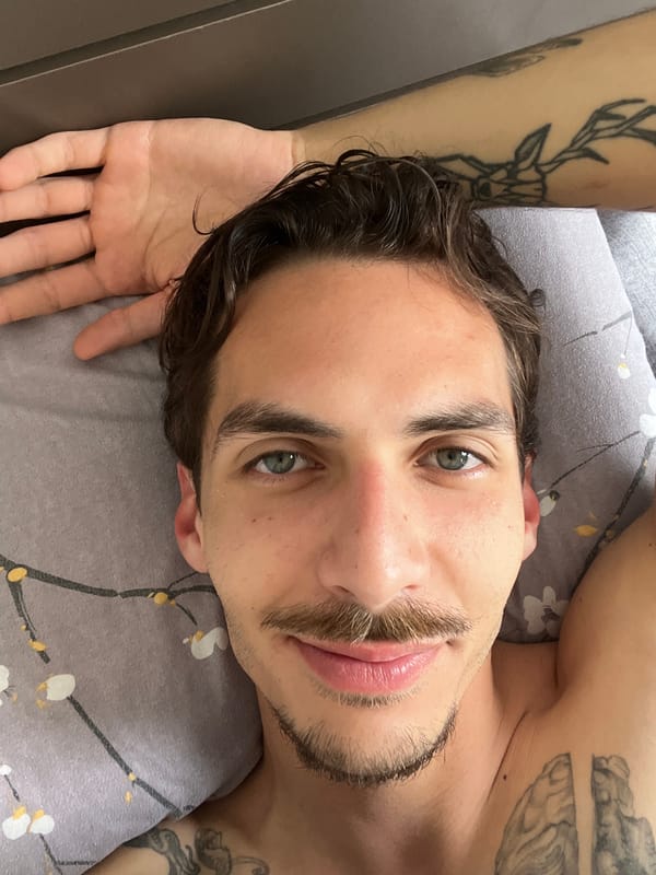 Tattooed man observed resting in Rafailovići, Montenegro