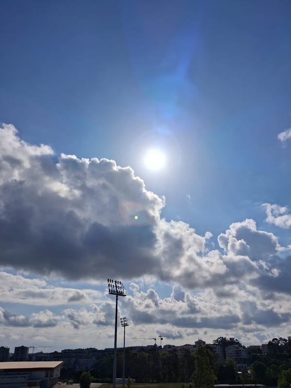 Sunny weather with cumulus clouds observed in Figueira da Foz