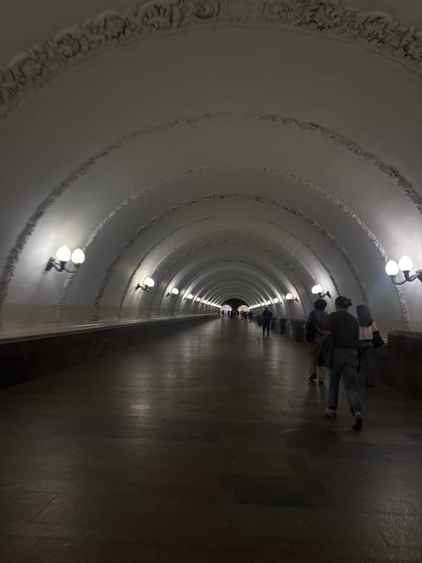 Moscow tourist captures fountains, monuments, street scenes across city center