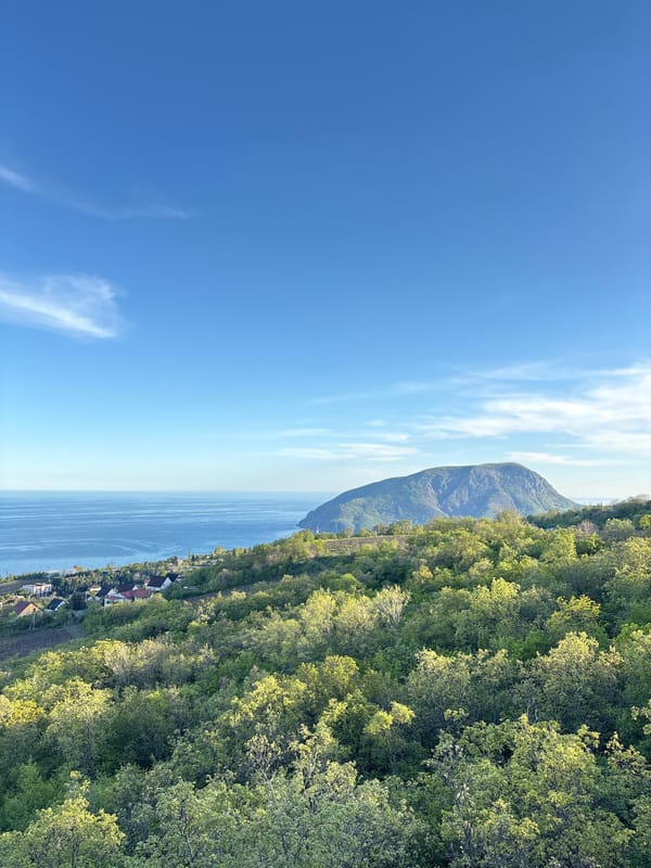 Spring afternoon documented in Ukrainian coastal communities Chaika, Kiparisnoe