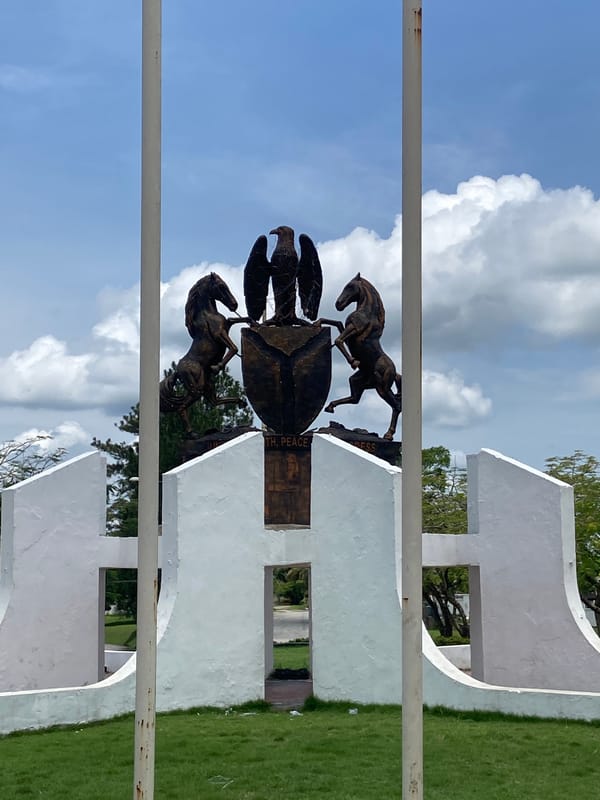 White H-shaped monument with Nigerian coat of arms spotted in Calabar