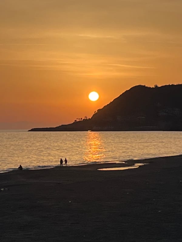 Sunset documented over Alanya coastline by multiple witnesses