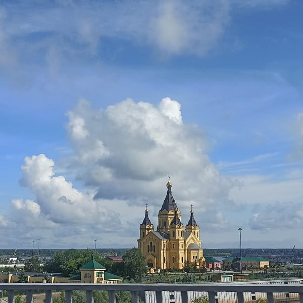 Along the Volga: Nizhny Novgorod's landmarks on a July morning