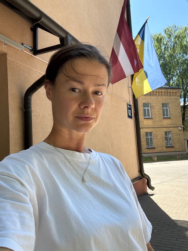 Riga morning: street scenes and a spread of collectibles