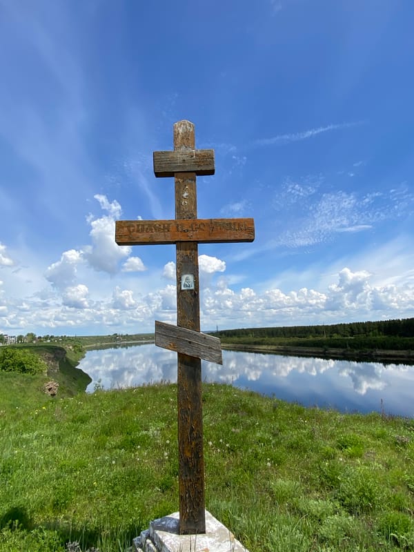 Witness captures serene riverside scenes in Novomaltinsk, Russia