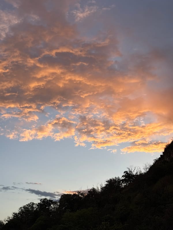 Evening clouds with orange tinge observed in Plovdiv, Bulgaria