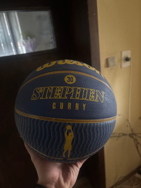 Stephen Curry basketball spotted in Bulgarian town