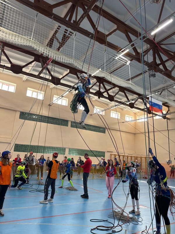 Indoor climbing competition held in Usolye gymnasium