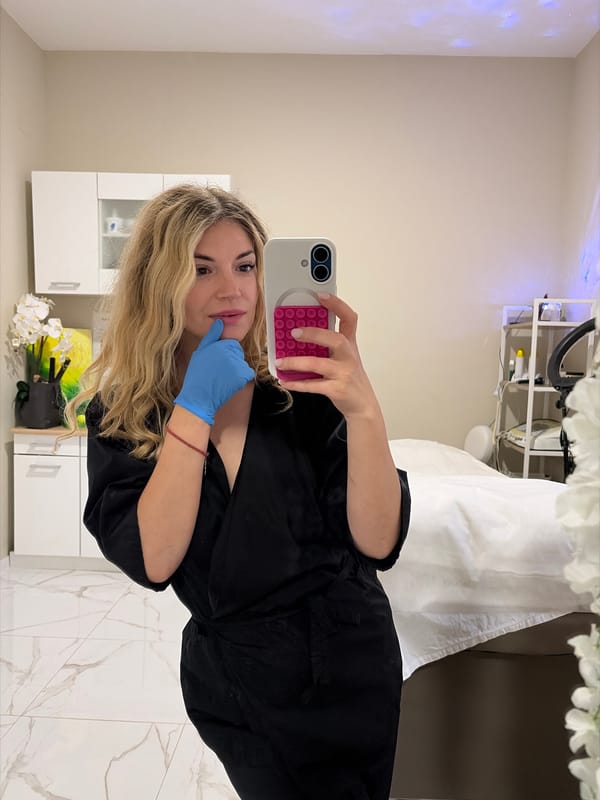 Beauty clinic visit documented through selfies in Budva