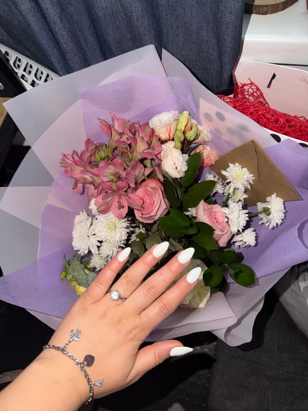 Sofia resident documents luxury items, cash, flowers Saturday morning