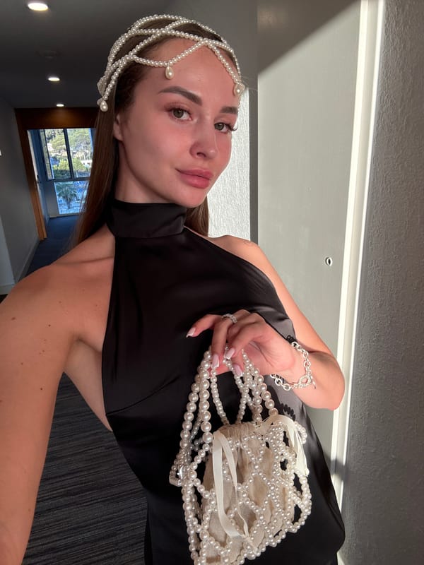 Dressed up for a summer evening on the Mallorcan coast