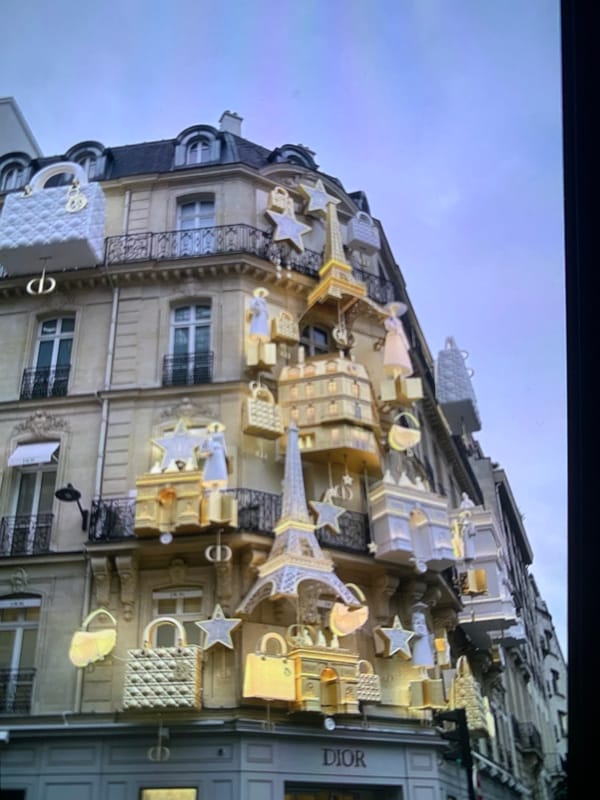 Tourist captures European landmarks across five cities in 21 minutes