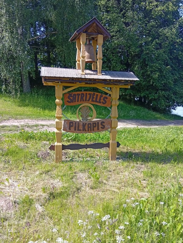 Rural Lithuanian landmarks documented in Paežeriai village morning survey
