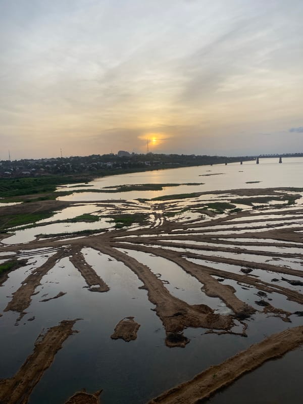 Evening traffic and sunset views documented at Makurdi bridge