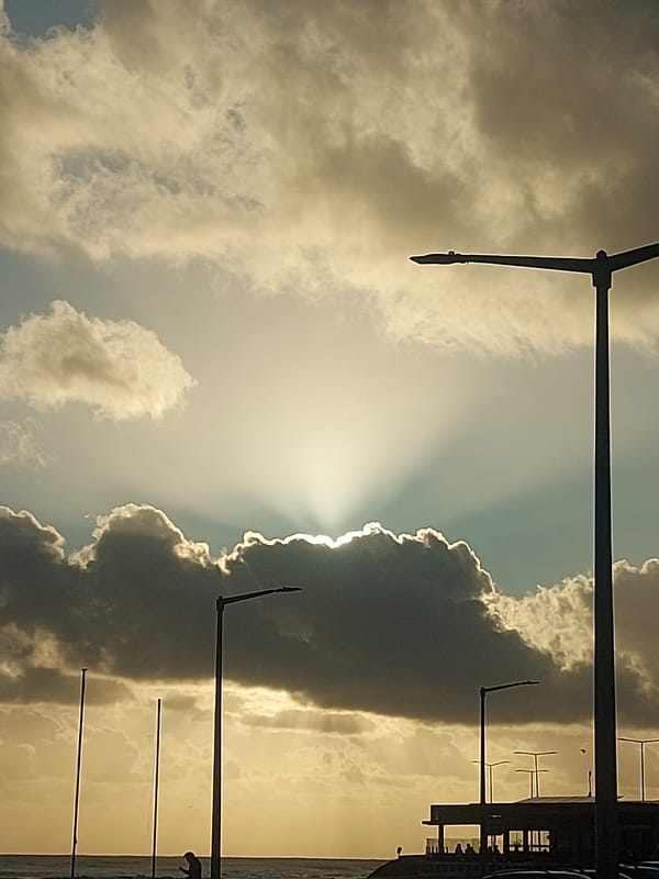 Afternoon beach scenes documented in Figueira da Foz, Portugal